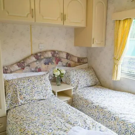 Wind In The Willows: Sleeps 4, Kitchen, Bathroom, Lounge, Wifi Napton on The Hill Exterior photo