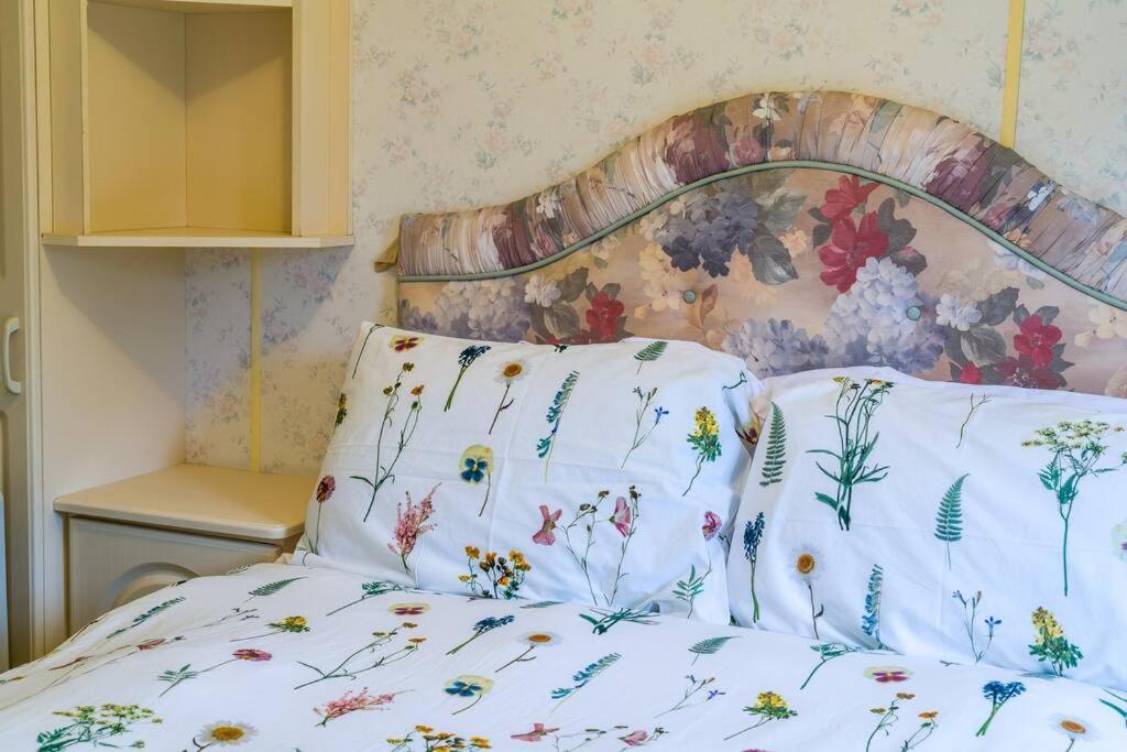 Appartement Wind In The Willows: Sleeps 4, Kitchen, Bathroom, Lounge, Wifi Napton on The Hill